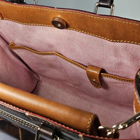 Dooney & Bourke 11.5x9x5" Bag Barlow Croc Embossed Florentine Vacchetta Leather - Picture 10 of 14